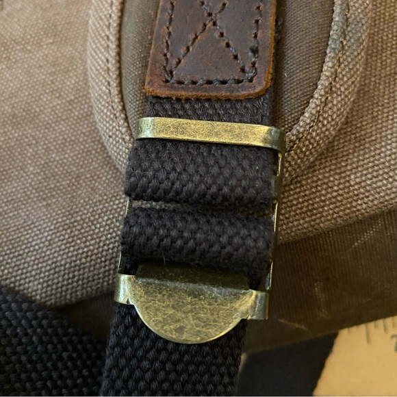 NWT District Fly Brown Leather Fabric Mix Humanely Produced Travelers Backpack - Picture 6 of 14